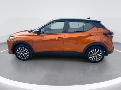 Used 2023 Nissan Kicks SV FWD image 8