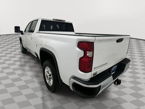 Used 2023 Chevrolet Silverado 2500 LT w/ Convenience Package AWD/4WD image 3