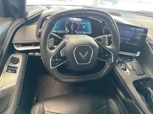 Used 2023 Chevrolet Corvette Stingray Coupe w/ Z51 Performance Package image 9