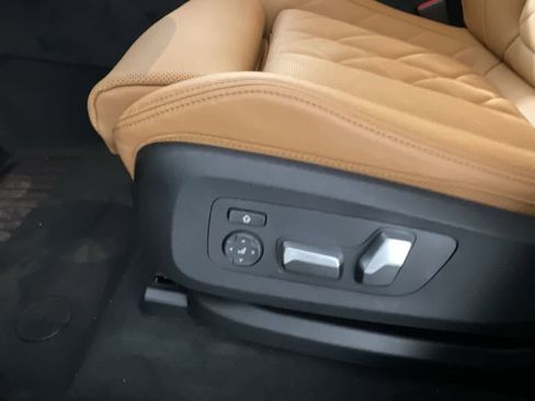 Certified 2023 BMW X6 xDrive40i w/ Premium Package image 10