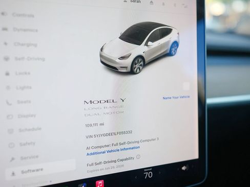 Used 2020 Tesla Model Y Long Range AWD/4WD image 16