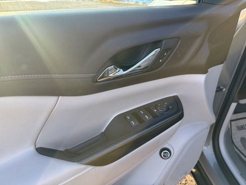 Used 2019 GMC Acadia SLT image 48