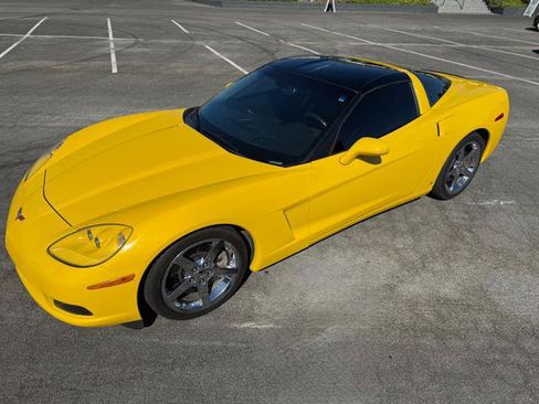 Used 2008 Chevrolet Corvette Coupe w/ Preferred Equipment Group RWD image 13