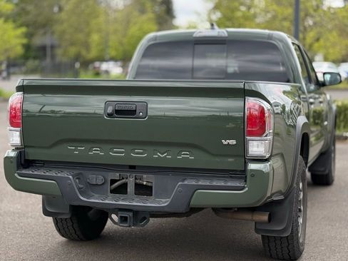 Used 2022 Toyota Tacoma TRD Off-Road w/ TRD Premium Off Road Package AWD/4WD image 5