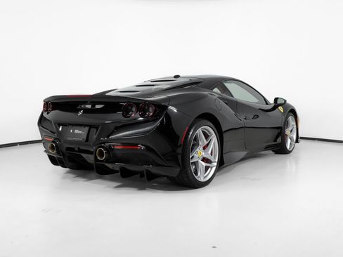Used 2022 Ferrari F8 Tributo RWD image 8