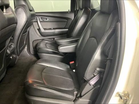 Used 2011 GMC Acadia SLT FWD image 3