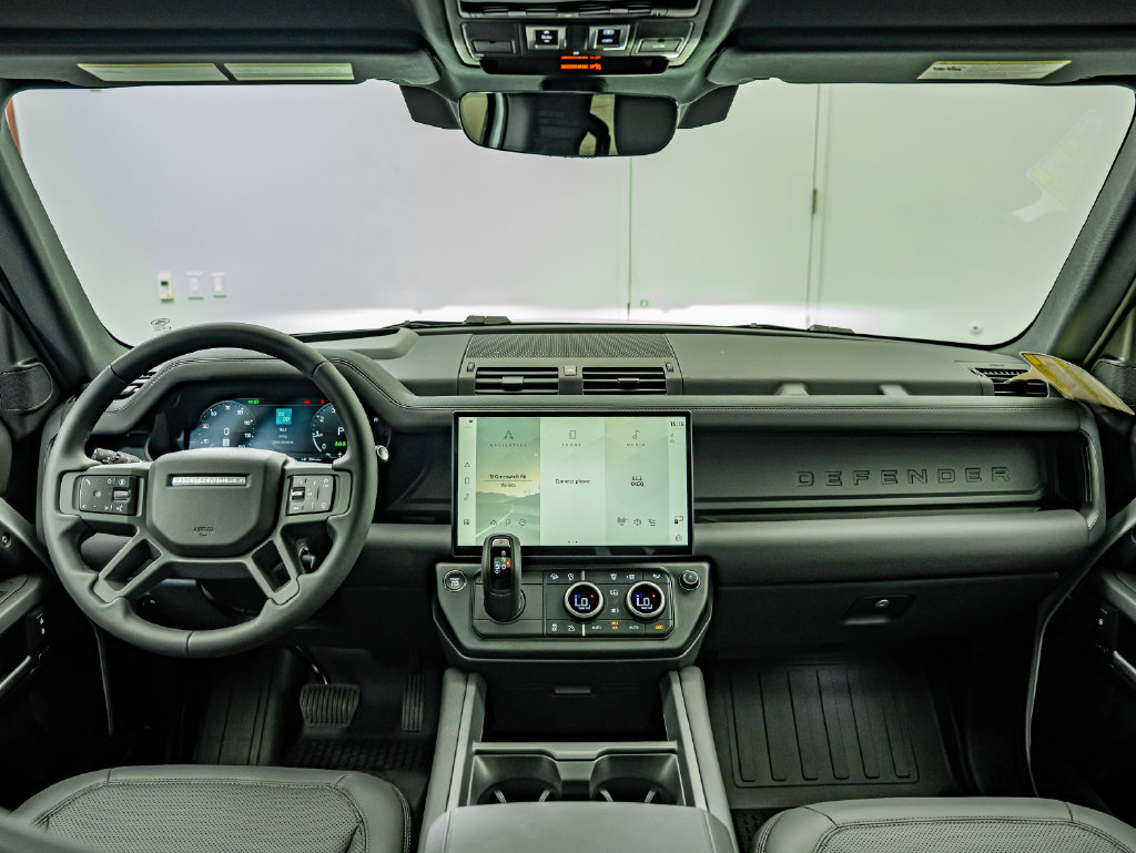 New 2026 Land Rover Defender 110 S AWD/4WD image 4