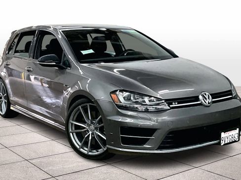 Used 2017 Volkswagen Golf R 4-Door image 2