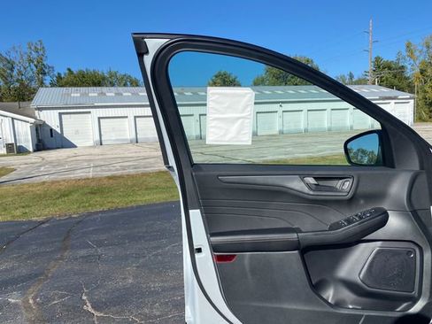 New 2026 Ford Escape Active AWD/4WD image 13