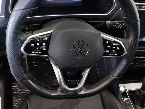 Certified 2023 Volkswagen Tiguan SE R-Line FWD image 11