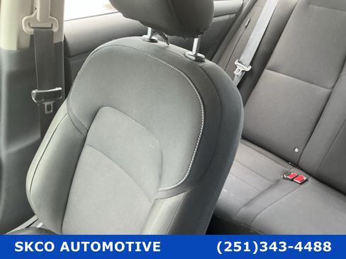 Used 2025 Nissan Sentra S FWD image 27