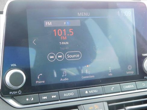 Used 2020 Nissan Altima 2.5 SR w/ Premium Package FWD image 11