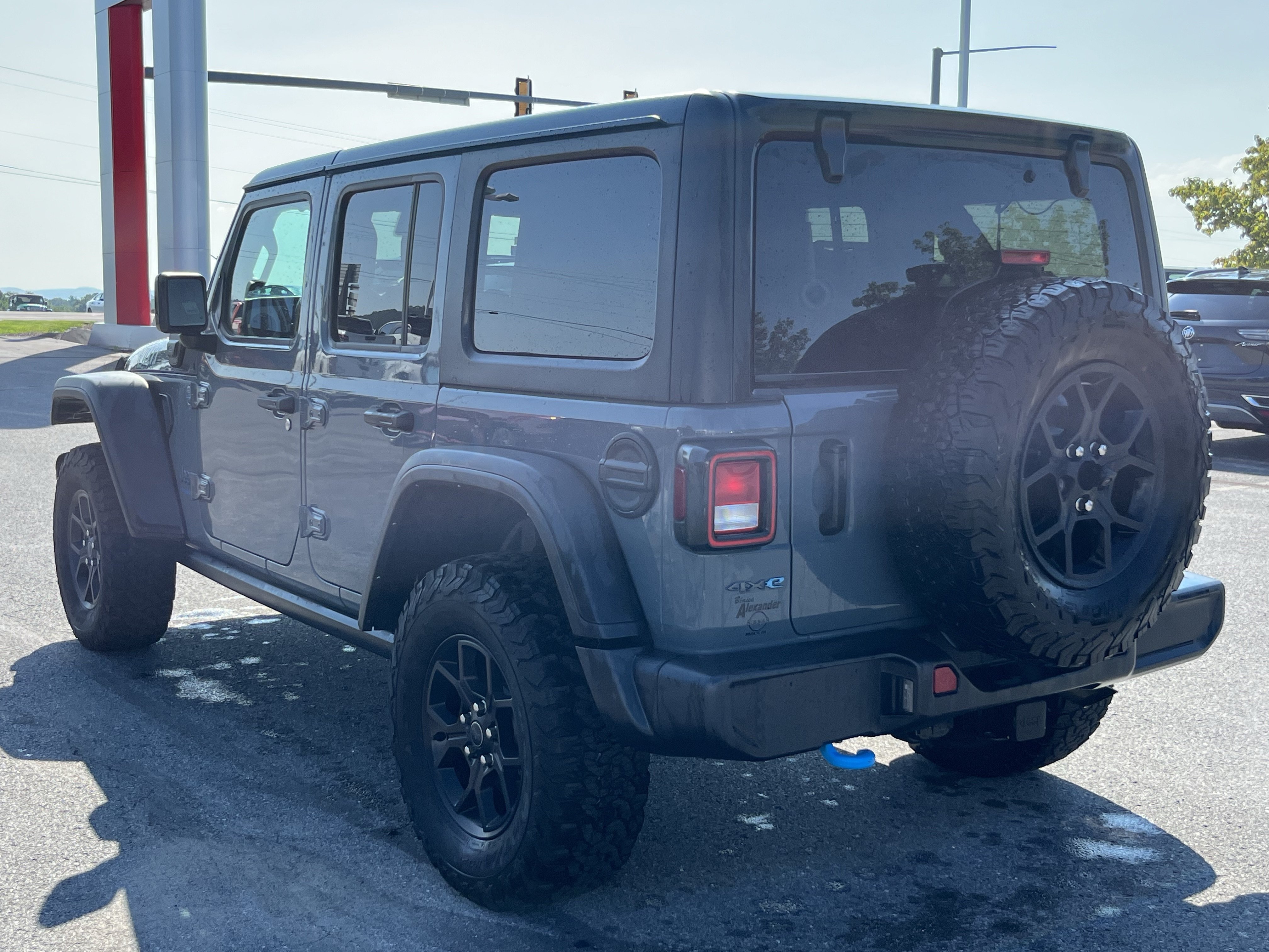 Used 2024 Jeep Wrangler Unlimited AWD/4WD image 6