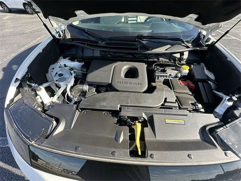 Certified 2025 Nissan Murano SV image 17