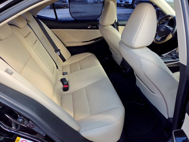 Used 2016 Lexus IS 200t RWD image 13