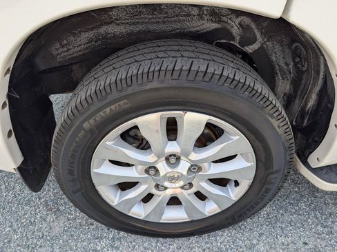 Used 2013 Toyota Sequoia Platinum RWD image 6