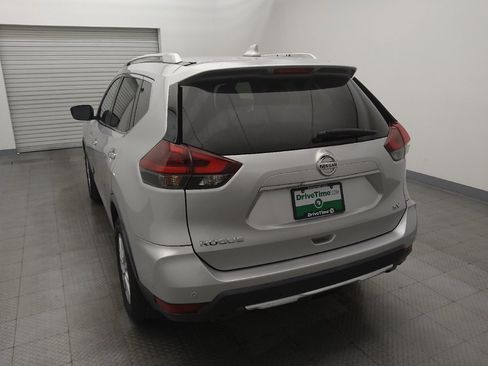 Used 2020 Nissan Rogue SV FWD image 6