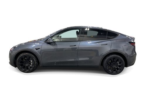 Certified 2023 Tesla Model Y Long Range AWD/4WD image 3