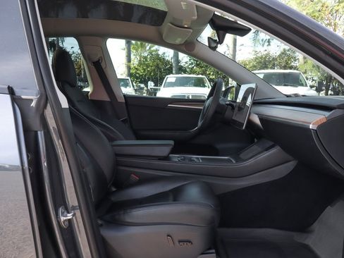 Used 2023 Tesla Model Y Long Range image 38