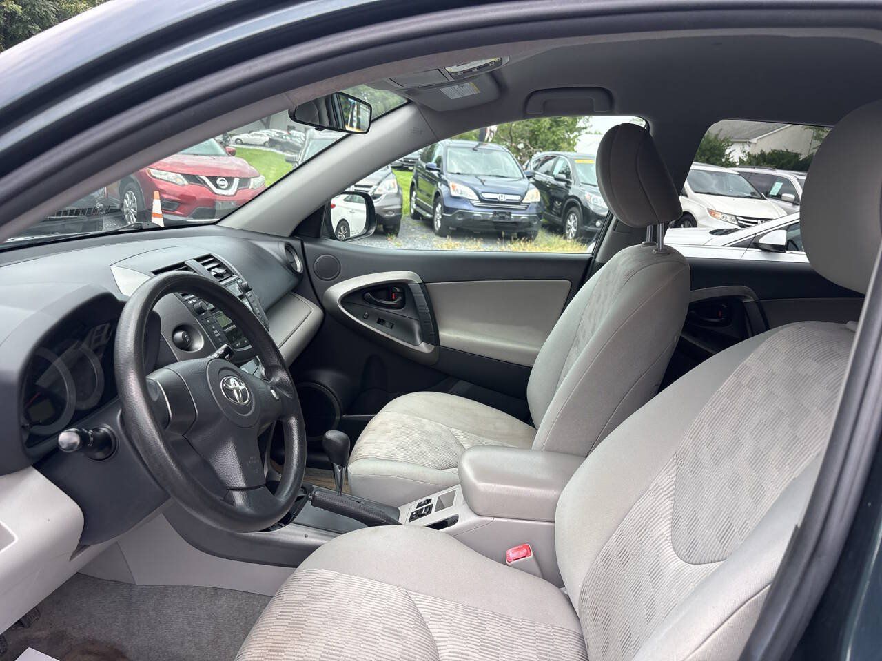 Used 2011 Toyota RAV4 4WD w/ Preferred Premium Pkg image 10