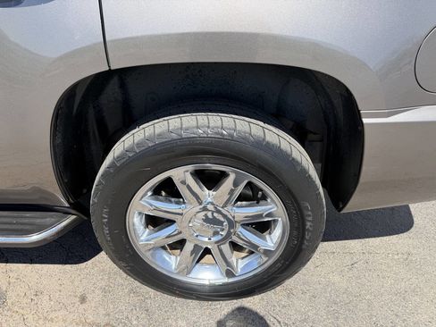 Used 2011 GMC Yukon Denali AWD/4WD image 3