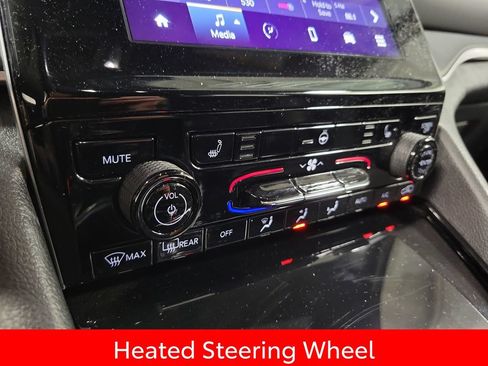 Used 2023 Jeep Grand Cherokee L Laredo AWD/4WD image 18