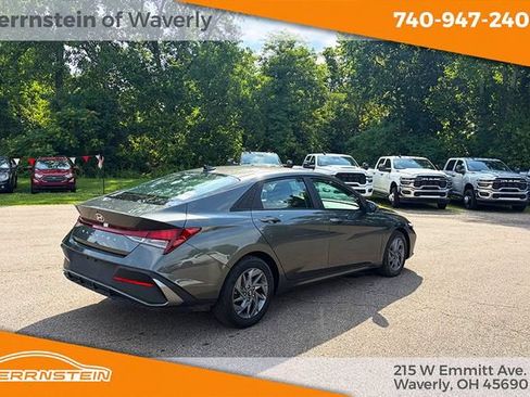Used 2024 Hyundai Elantra SEL FWD image 26