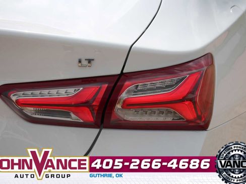 Used 2024 Chevrolet Malibu LT FWD image 9