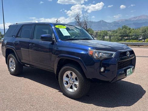 Used 2017 Toyota 4Runner SR5 AWD/4WD image 19