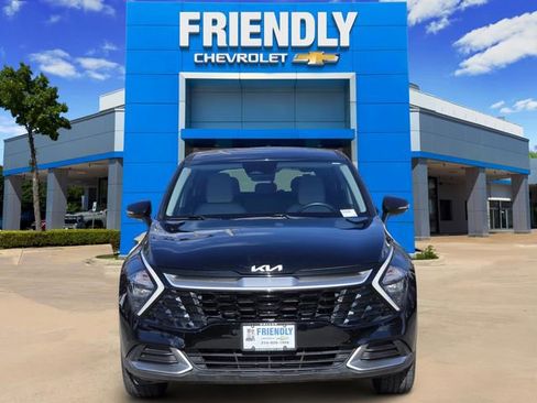 Used 2023 Kia Sportage EX image 2