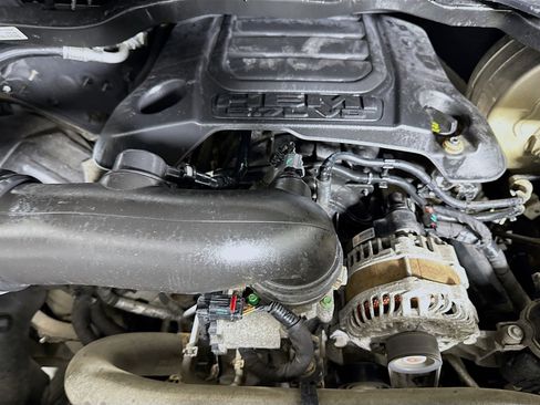 Used 2019 RAM 1500 Sport w/ Level 2 Equipment Group image 39