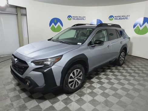 New 2025 Subaru Outback Premium image 4