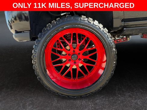 Used 2018 Chevrolet Silverado 1500 LT w/ All Star Edition AWD/4WD image 9