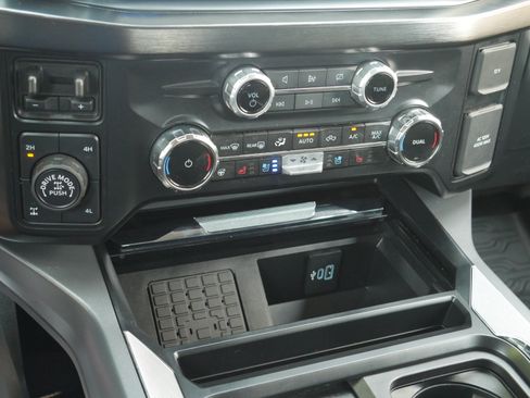Certified 2024 Ford F250 Lariat w/ Lariat Ultimate Package AWD/4WD image 19