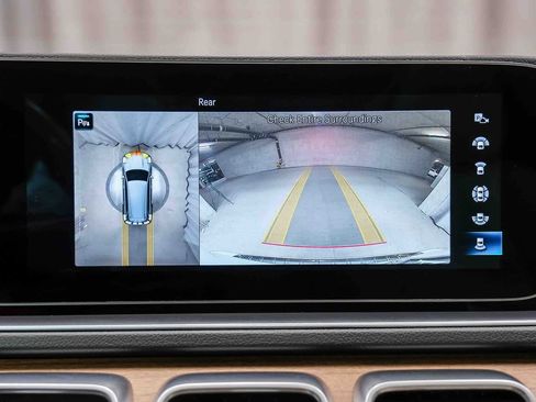 Certified 2023 Mercedes-Benz GLS 450 4MATIC image 23