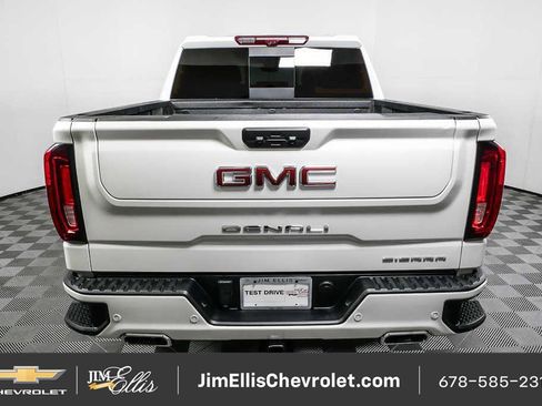 Used 2025 GMC Sierra 1500 Denali w/ Technology Package AWD/4WD image 29