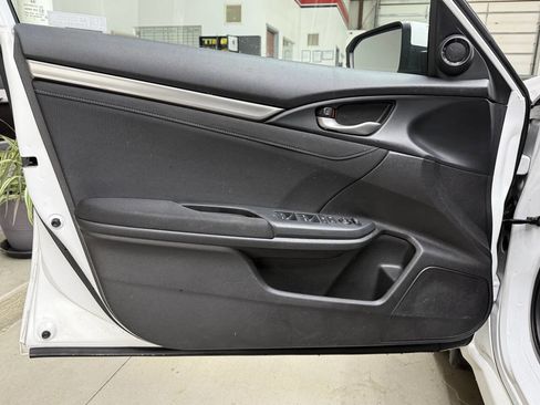 Used 2021 Honda Civic EX image 10