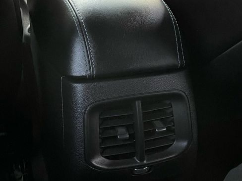 Used 2019 Jeep Cherokee Latitude Plus w/ Comfort/Convenience Group image 24