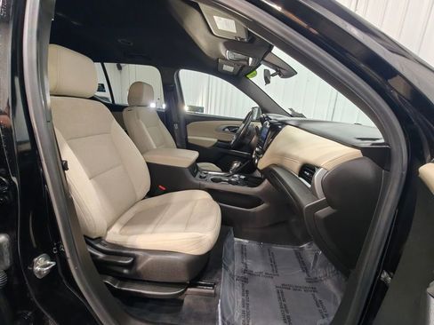 Used 2022 Chevrolet Traverse LT AWD/4WD image 23