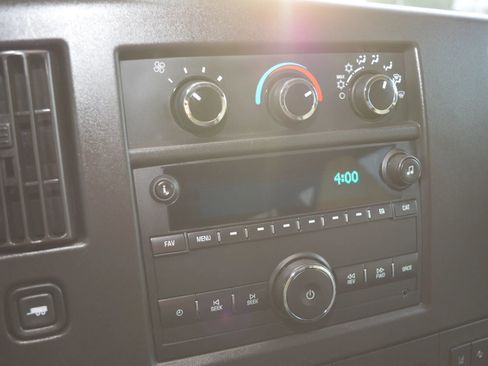 Used 2019 Chevrolet Express 3500 LT w/ LT Preferred Equipment Group image 25