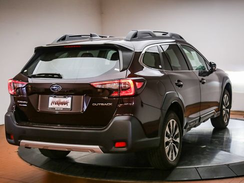 Used 2024 Subaru Outback Limited AWD/4WD image 6
