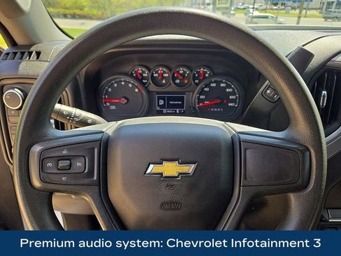 Used 2022 Chevrolet Silverado 2500 Custom w/ Custom Convenience Package AWD/4WD image 4