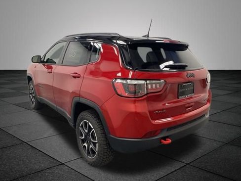 Used 2026 Jeep Compass Trailhawk image 4