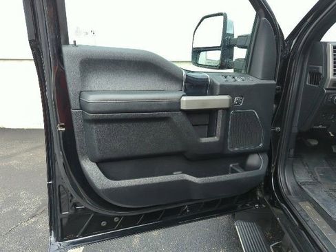 Used 2021 Ford F350 Platinum image 13