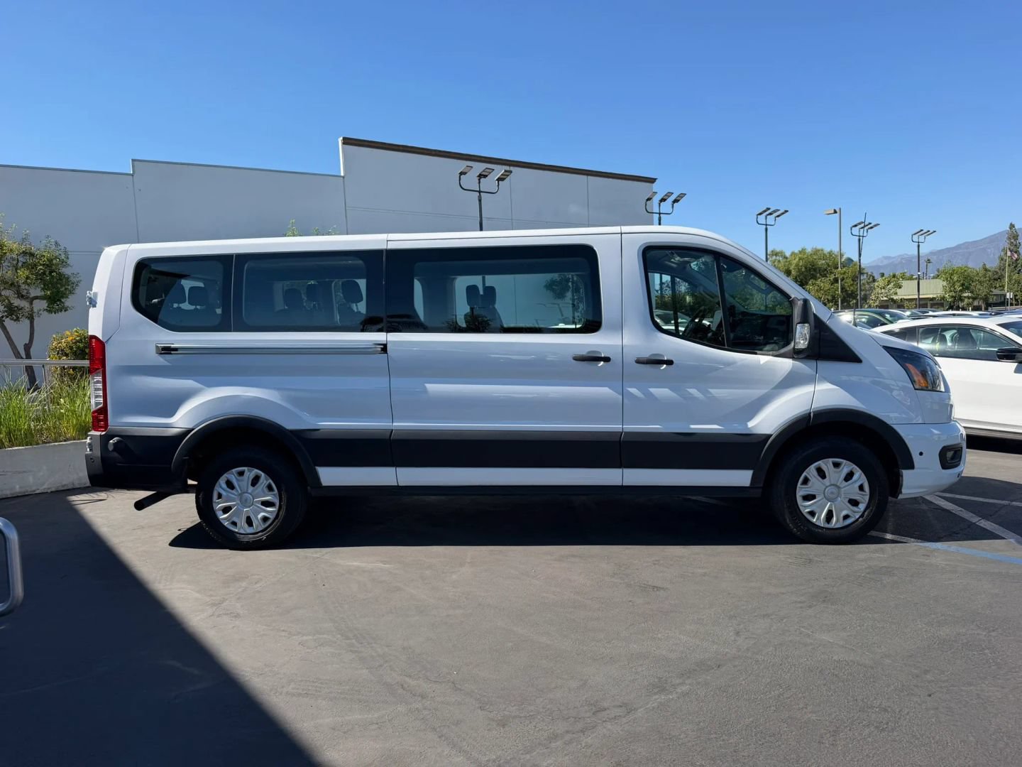 Used 2024 Ford Transit 350 XLT RWD image 4