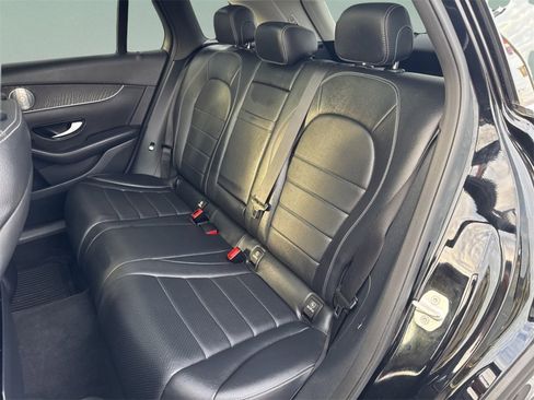 Used 2016 Mercedes-Benz GLC 300 image 11