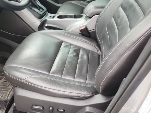 Used 2015 Ford Escape SE w/ Equipment Group 201A image 3