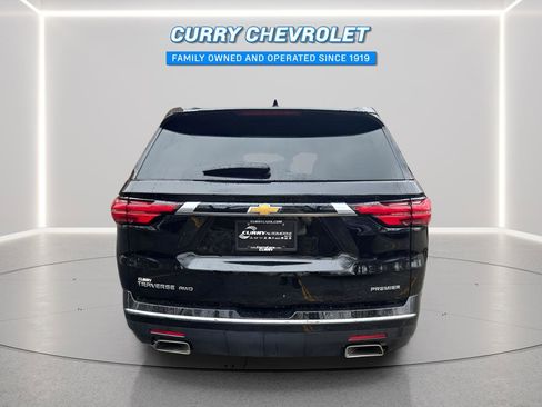 Used 2023 Chevrolet Traverse Premier image 11