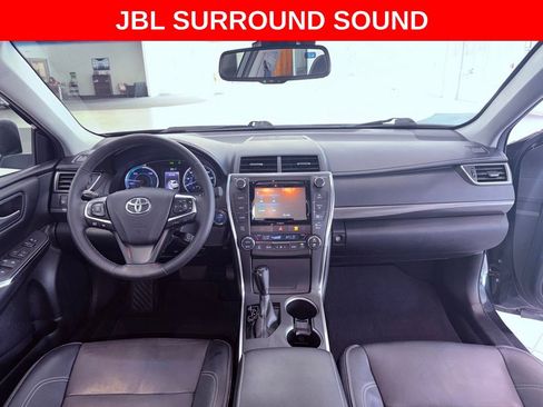 Used 2017 Toyota Camry XLE FWD image 9