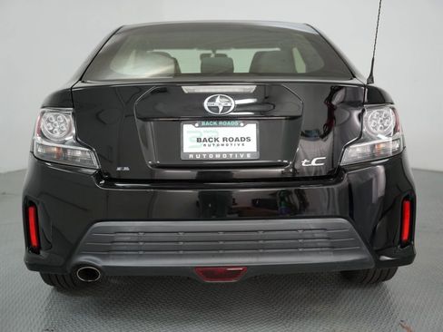 Used 2015 Scion tC image 8